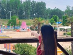 -黄河谷马拉湾海浪浴场