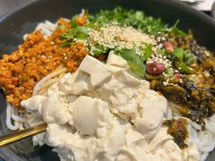 豆花米线-滇道云南特色料理(康定路店)