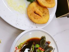 -三江源美食城