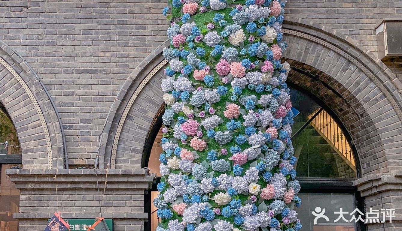 南京街头艺术 | 超浪漫的无尽夏瀑布花海🌷