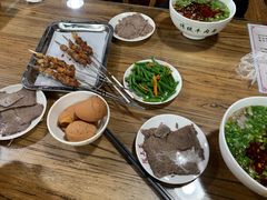 -陇上全荟兰州传统牛肉面(延吉路店)