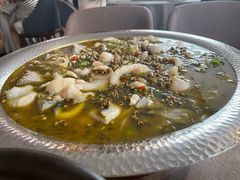 -有红鸡毛店·川菜(建设路店)