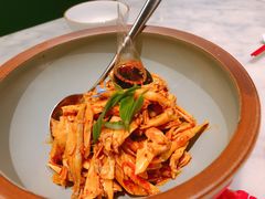 敲糖棒棒鸡-辛香汇·现炒川菜(淮海路百盛店)