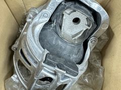 -爱车行 奥迪 奔驰 宝马 保时捷 路虎 专业 维修保养 原厂 奥迪改装升级 中心(静安店)