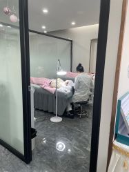 -苗方清颜专业祛痘·皮肤管理