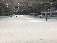 -乔波室内滑雪场