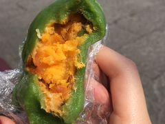 蛋黄肉松青团-许阿姨糕团店(南京总店)
