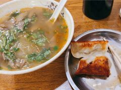 -黄阿姨锅贴大王(万航渡路店)