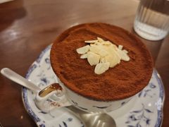 -Café Monson