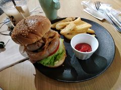 德国盘肠汉堡-HELLO 27 意面·沙拉·帕尼尼