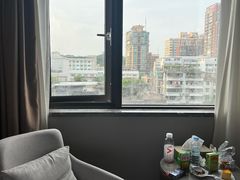 -广东大厦酒店(广州北京路步行街纪念堂地铁站店)