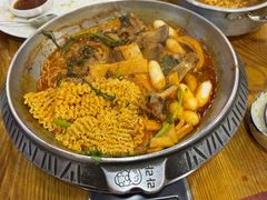 -喇喇排骨火锅·传统韩式脊骨汤(望京西园总店)