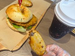 -必胜客(上海华谊新所店)
