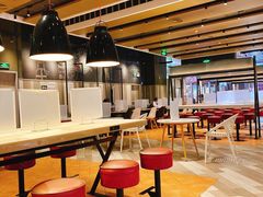 大堂-肯德基(虹桥高铁店)