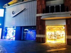 -NIKE品牌体验店(北京蓝色港湾店)
