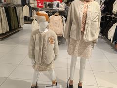 -优衣库(上海正大广场店)