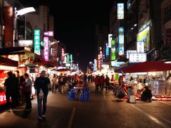 -六合夜市