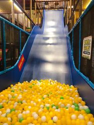 -孩子王童乐园(西安万象城店)