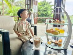 -亚龙湾喜来登·美景台大堂吧