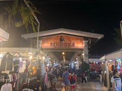 -席娜卡琳火车铁道夜市