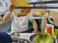 -山野的朋友露营炭火烤肉