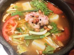 -夺欢喜贵州酸汤牛肉火锅(静安寺店)