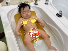 -小小王国亲子游泳俱乐部(锦辉中心)