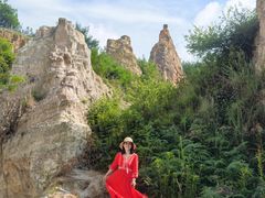 -彩色沙林风景区
