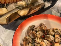 -鲜入围煮花胶鸡海鲜火锅