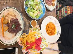 -Famous肥猫墨西哥音乐餐吧(五棵松华熙LIVE店)