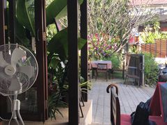 -Dash Teak House