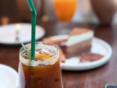 -Chom Cafe and Restaurant