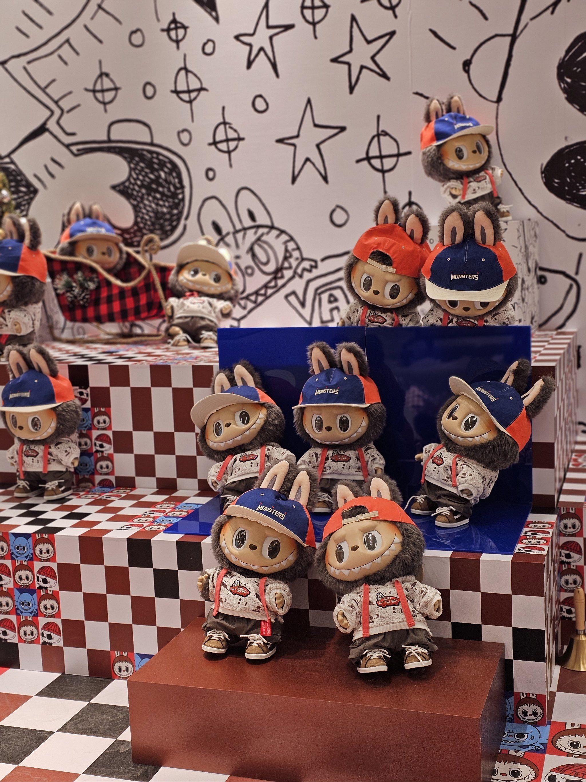 n联名系列各种都很好看
主要是labubu太可爱啦
#潮玩 #拉布布