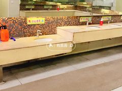 -淀山湖服务区餐厅