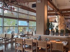 -蜜桃餐厅·伴山(湖滨商业街店)