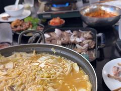 -炙韩料理·部队锅专门店