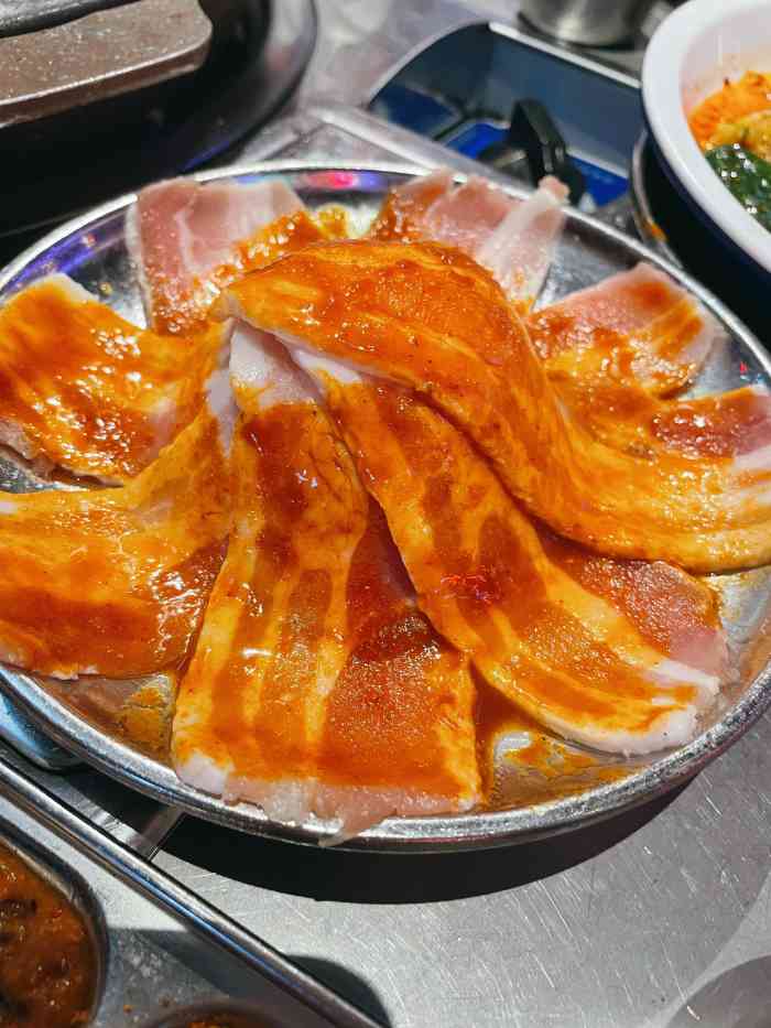 不二烤肉61和牛烤肉(星光店)-"[薄荷]环境:在星光一期,工业风的装修