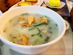 皮蛋瘦肉粥-新加坡瑞珍•海河观景餐厅