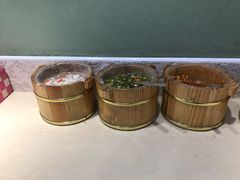 -丽丽三鲜螺蛳粉(田林路店)