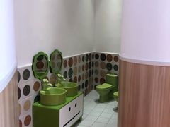 -小门牙好性格托育(北外滩中心)