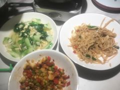 -湘西小馆(滨河路店)