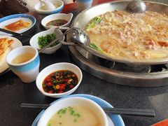 -老来福·非遗酸汤兔(凯旋路店)