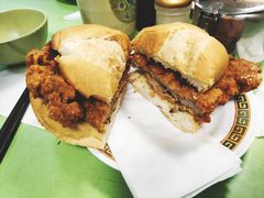 猪扒包-胜利茶餐室