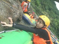 -虎啸峡漂流