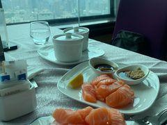 -亚洲国际大酒店·云顶阁旋转自助餐厅
