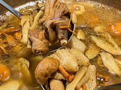 -菌山里·野生菌猪肚包鸡(阳光花园店)
