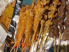 烤虾-路边摊小炉子烧烤