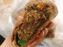 西梅扁桃杂粮包-BROAD面包路·欧式面包(龙湖时代C馆店)