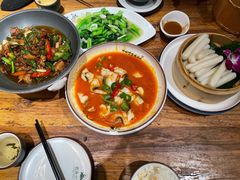 -老滇山寨•云南特色菜•地方菜•民族风情歌舞表演(金碧店)