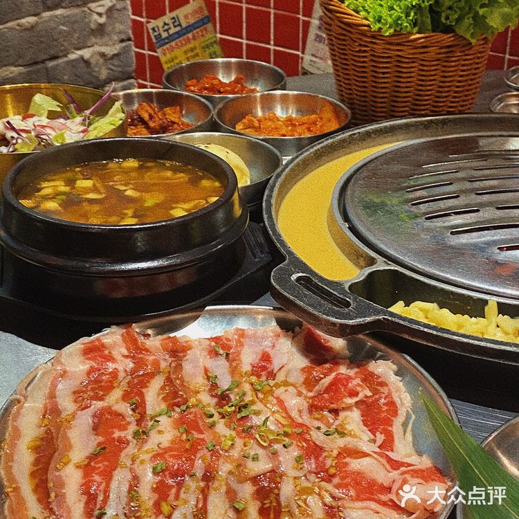 沈阳美食|一秒穿越1988的网红韩式烤肉🥩